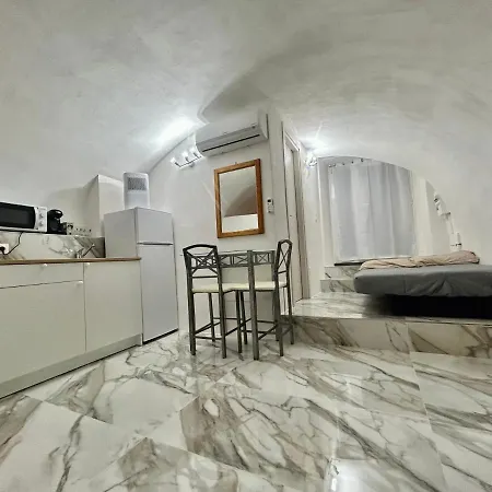 Lejlighed Cave House