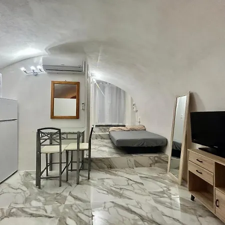 Apartman Cave House